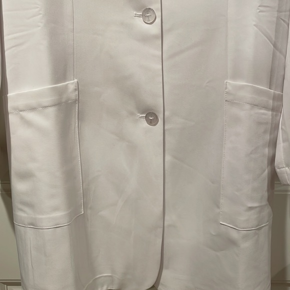 - The white coat The Modernist lab coat scrub top. Size XL. New without ta… - Picture 7 of 10